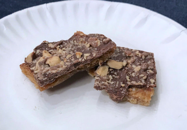 image of Christmas cookies called graham cracker chocolate toffee brittle