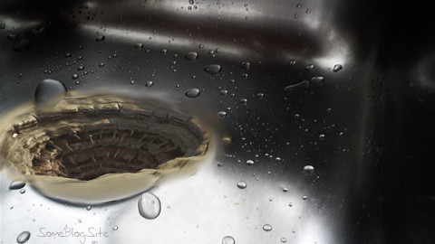 image of a garbage disposal that resembles the Sarlacc, in a sink instad of the Great Pit of Carkoon