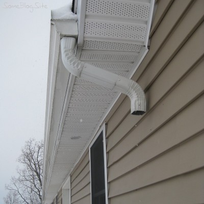 picture of a gutter without a downspout