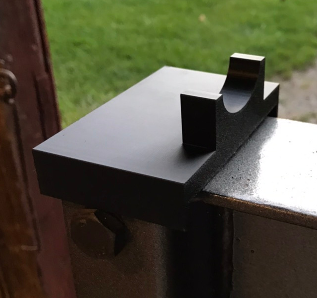 photo of a hydraulic press