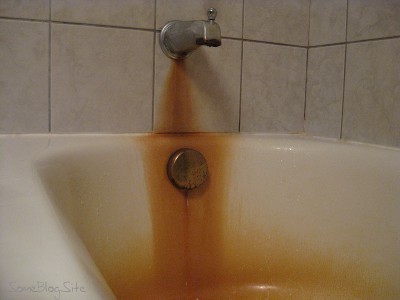 rust stains in a bathtub