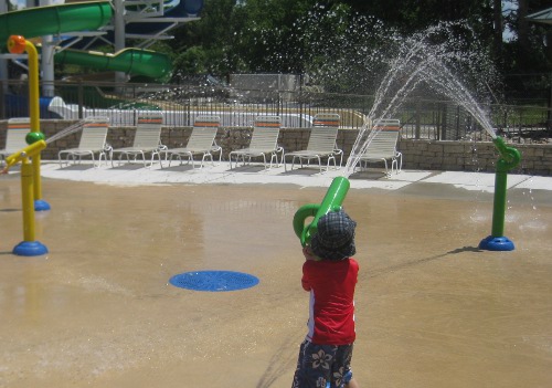photo of the water squirters at Blue Heron Bay splash park at Independence Lake