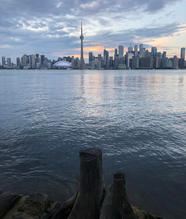 picture of the Toronto skyline from Centre Island