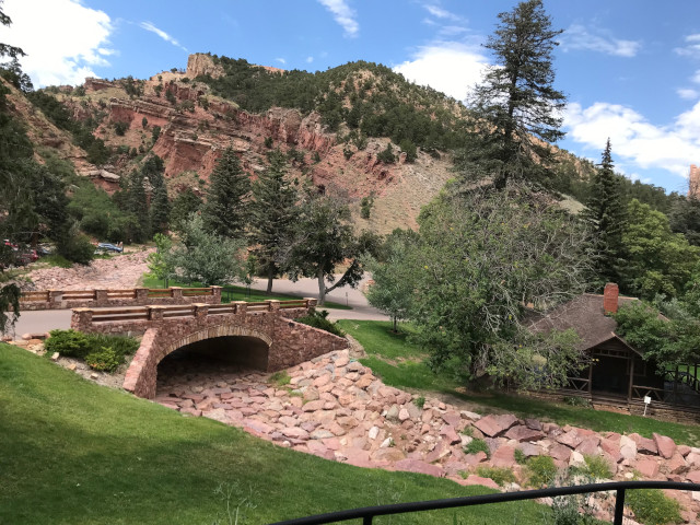 image of the Glen Eyrie castle in Colorado Springs