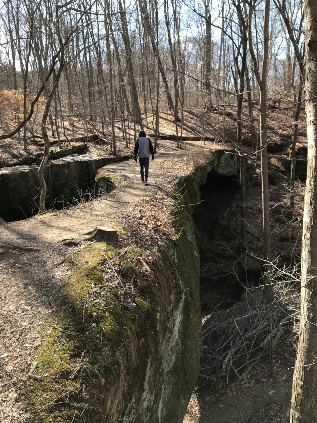 image of Rock Bridge hiking area in Hocking Hills Ohio