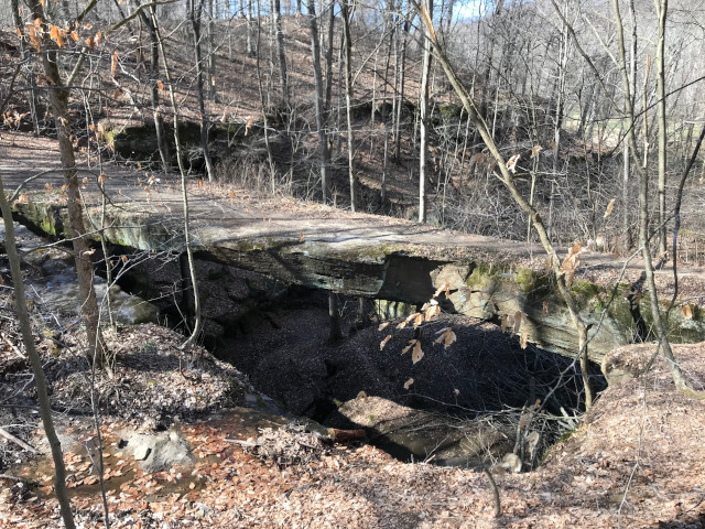 image of Rock Bridge hiking area in Hocking Hills Ohio