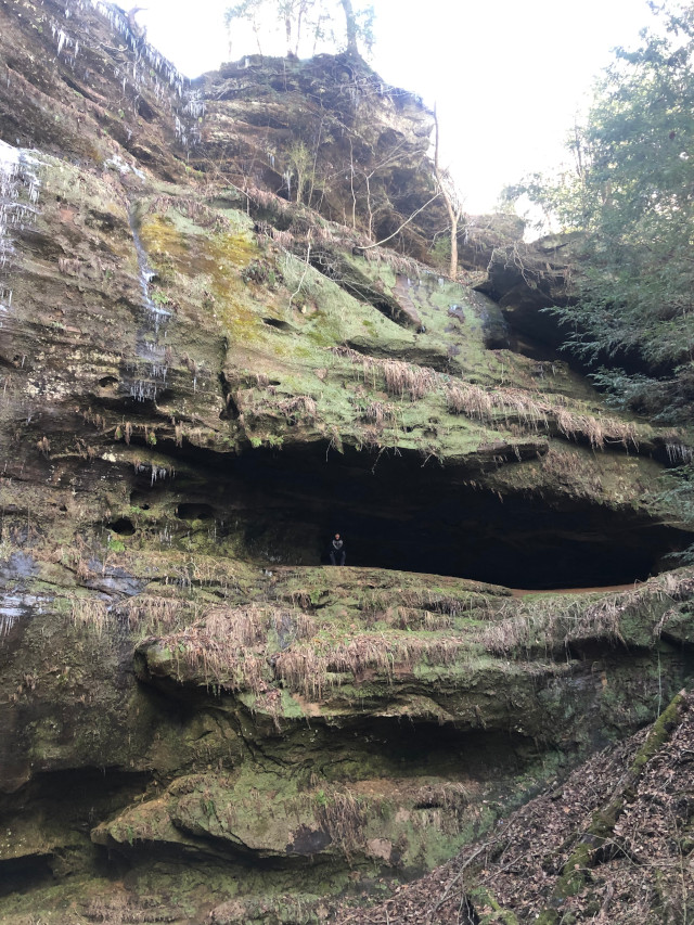 image of Rock House hiking area in Hocking Hills Ohio