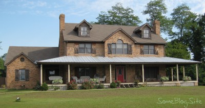 front view of the Storyhill rental house in Kentucky