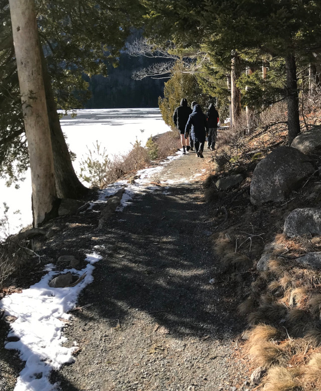 Jordan Pond hiking path in Maine