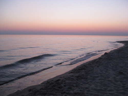 picture of dusk at Lake Michigan