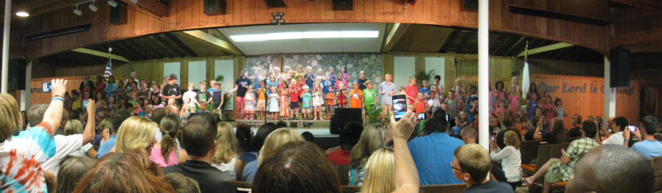picture of the kids' program final night at Maranatha