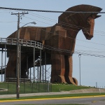 picture of the Trojan horse at Mt. Olympus theme park in Wisconsin Dells