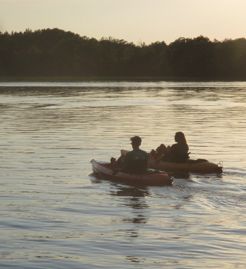 image of kayaking on a Minnesota lake