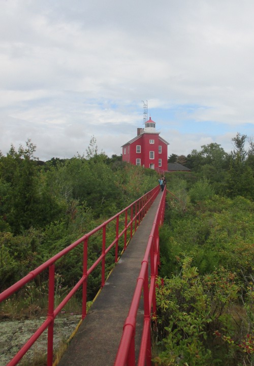 image of the Marquette lighthouse