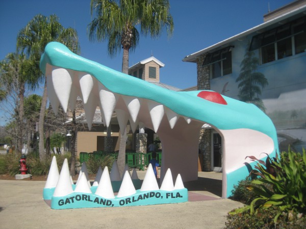 photo of the alligator jaws entrance to Gatorland