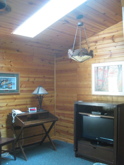 photo of the cabin sitting area at Pokagon State Park in Angola Indiana