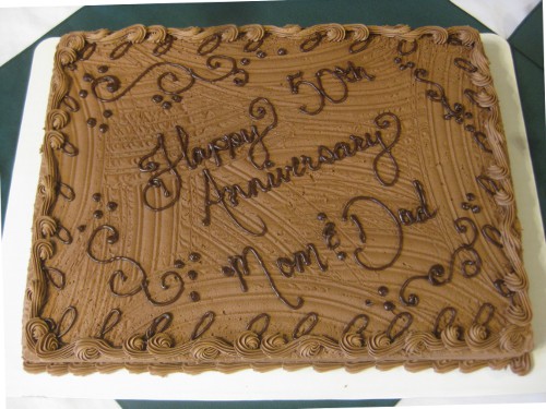 photo of a 50th wedding anniversary cake