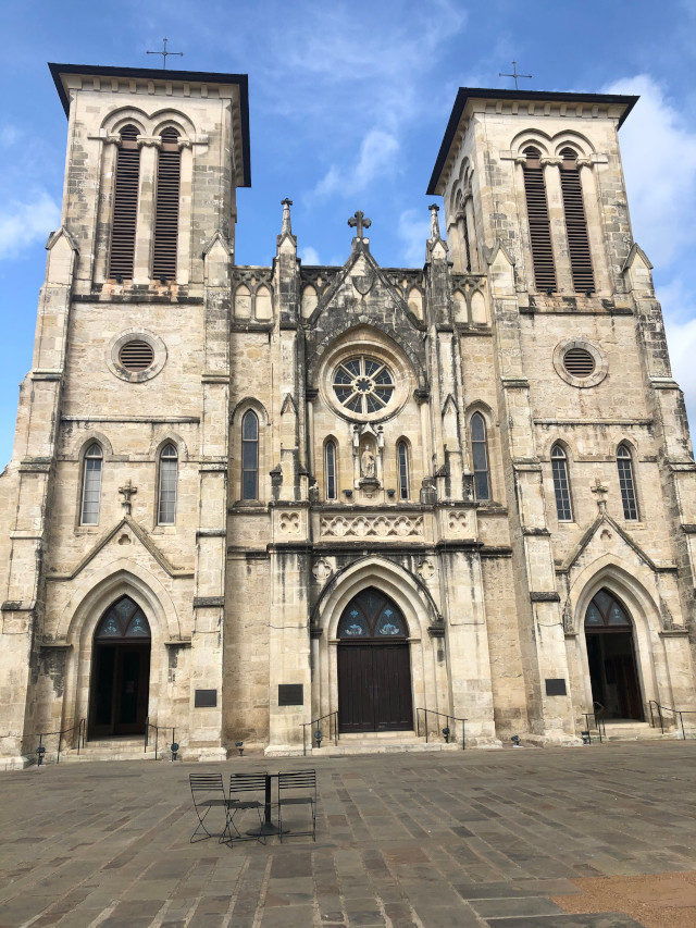 image of the San Fernando cathedral in the San Antonio Texas area