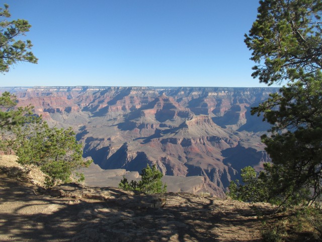 image of the Grand Canyon from the south rim trail