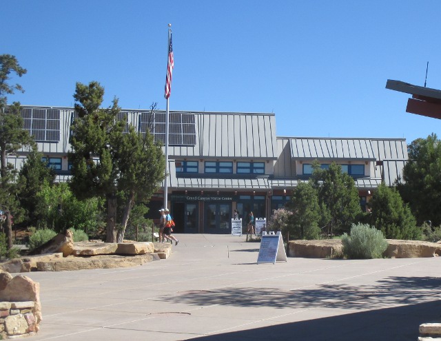 image of the visitor center at the Grand Canyon