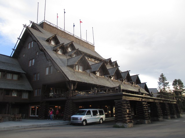 image of Old Faithful Inn at Yellowstone National Park