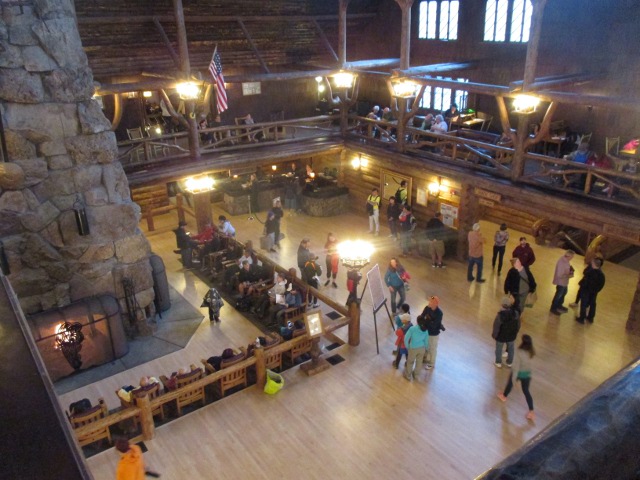 image of Old Faithful Inn at Yellowstone National Park