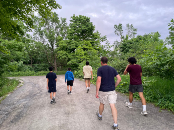 image of people hiking at Mount Royal park