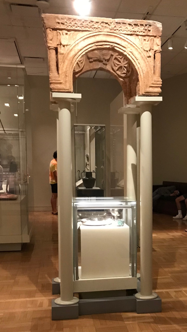 image of an old Roman archway at the Royal Ontario Museum