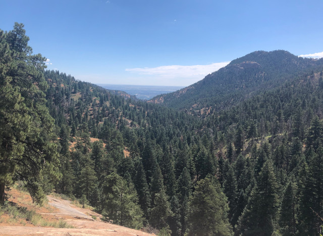 image of the trail to Helen Hunt falls in Colorado Springs