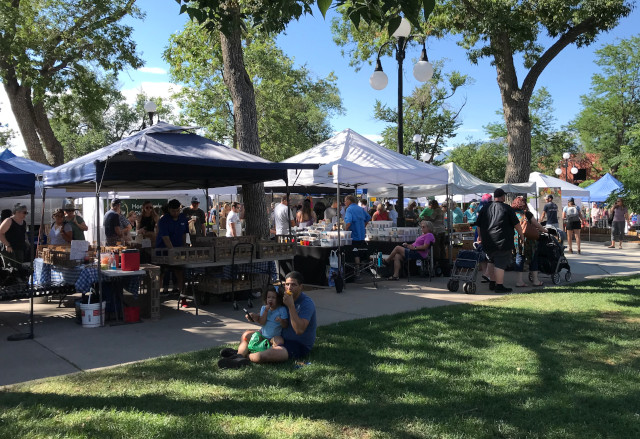 image of the farmer's market in Colorado Springs