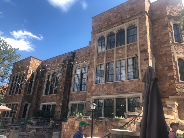 image of the Glen Eyrie castle in Colorado Springs