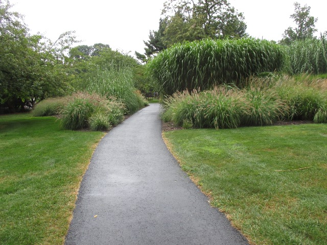 photo of a path in Hershey Gardens