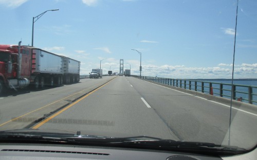 image of the Mackinac Bridge