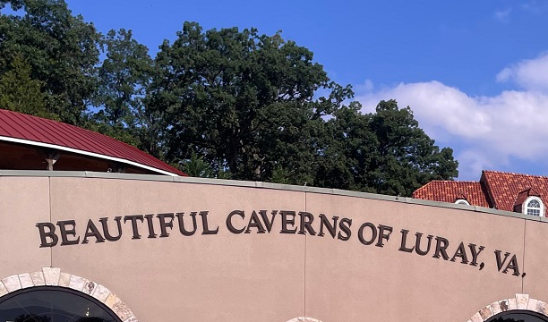 image of the caverns at Luray Virginia