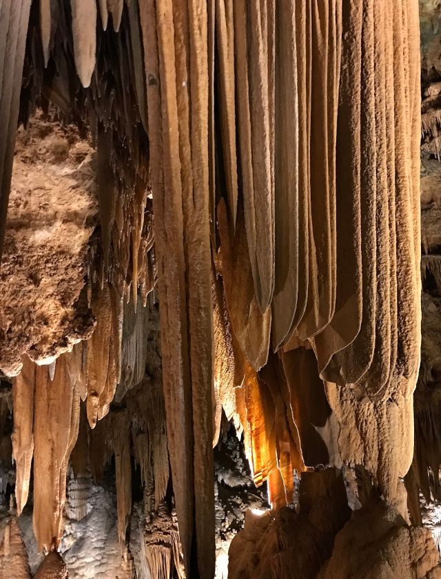 image of the curtains formation at Luray Caverns