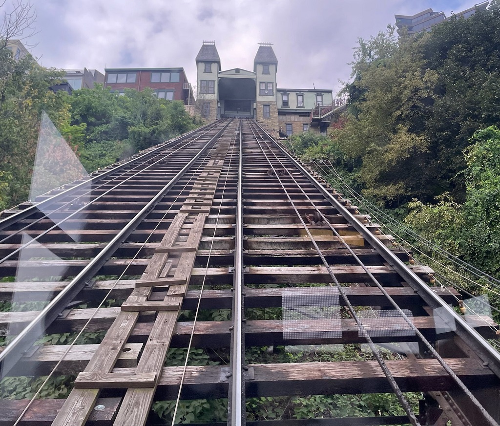 image of going down the Duquesne Incline in Pittsburgh Pennsylvania