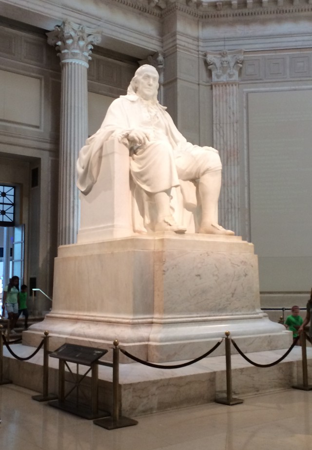 photo of the Benjamin Franklin statute at the Franklin Institute