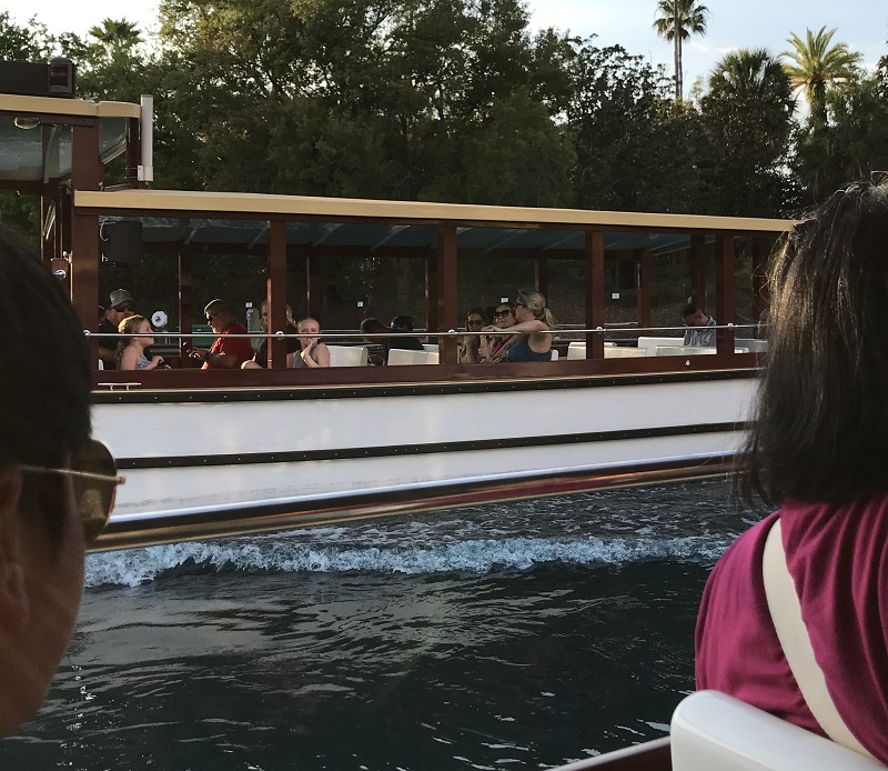 image of a water taxi at Universal Studios