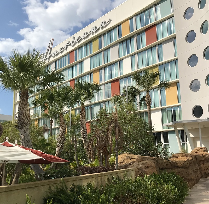 image of the Americana Hotel at Universal Studios Cabana Bay Resort